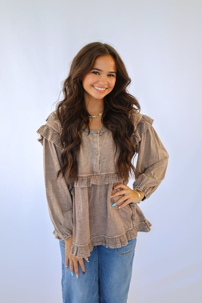Easel Mineral Washed Ruffle Trim 3/4 Sleeve Top in Mocha – J. Spencer