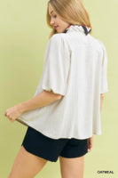 UMGEE Linen Scallop Trim V-Neck Top in Oatmeal