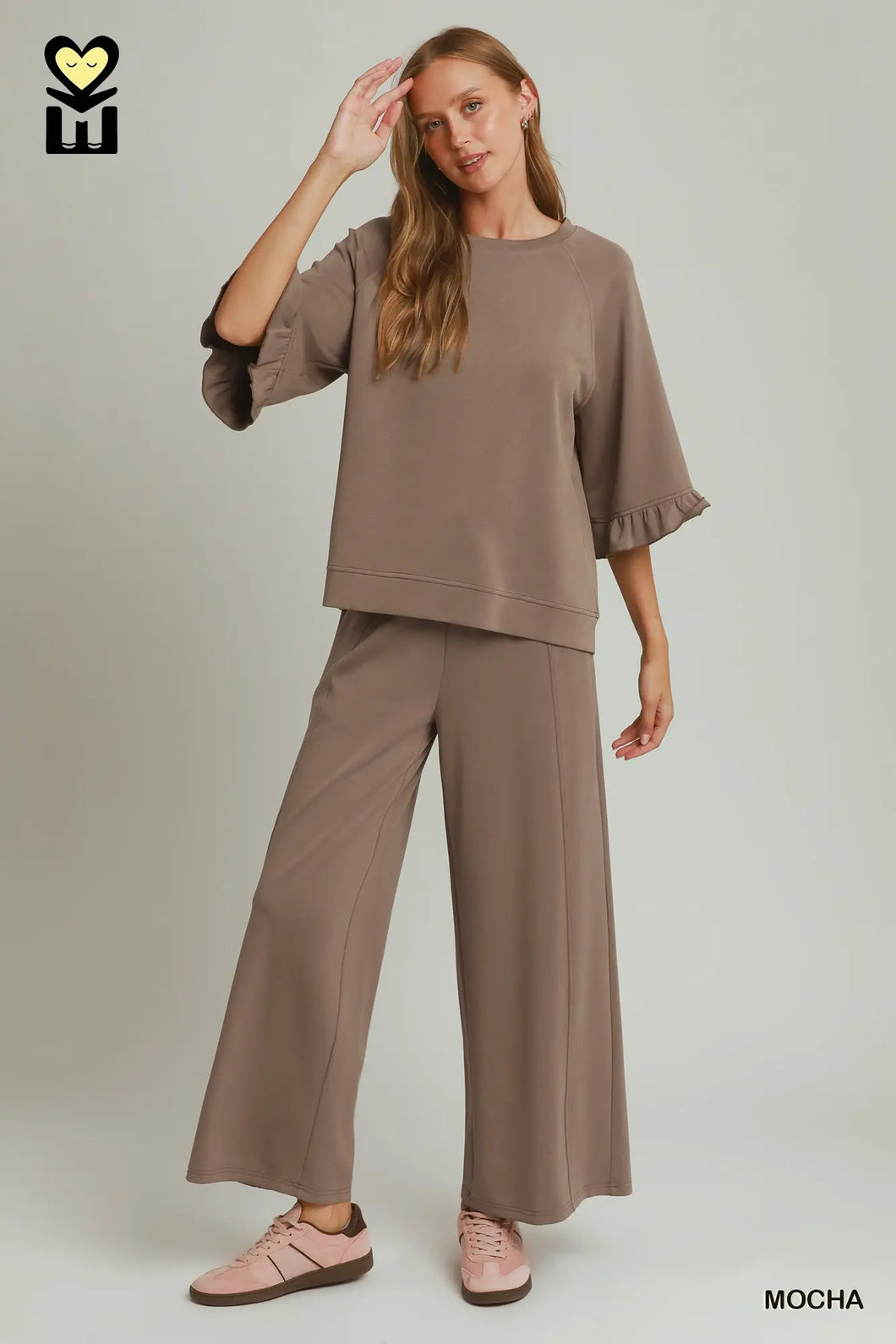 Umgee SPACEKNIT 3/4 Raglan Sleeve Top in Mocha