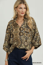Umgee Abstract Print Balloon Sleeve Top in Moss Brown