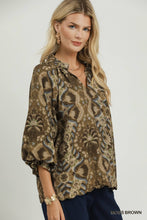 Umgee Abstract Print Balloon Sleeve Top in Moss Brown