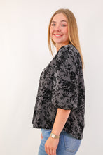 Umgee Burnout Velvet Floral Top