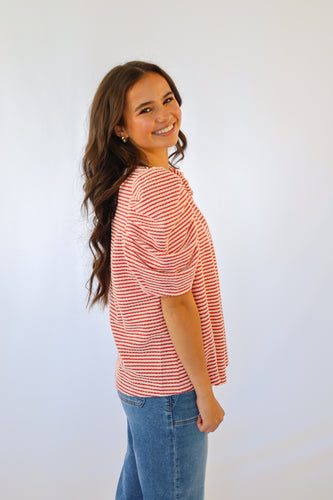 Voy Textured Stripe Knit Pleated Short Sleeve Top