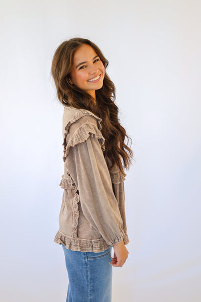 Easel Mineral Washed Ruffle Trim 3/4 Sleeve Top in Mocha