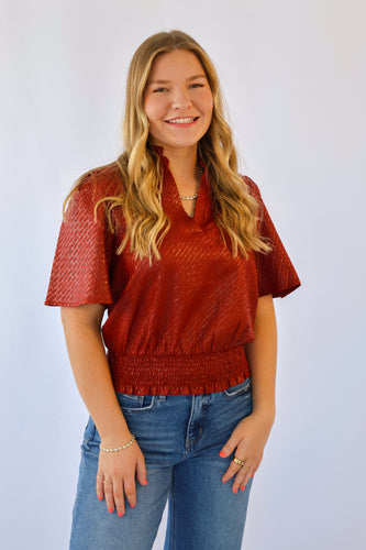 Voy Textured V-Neck Top W/Smocked Hem