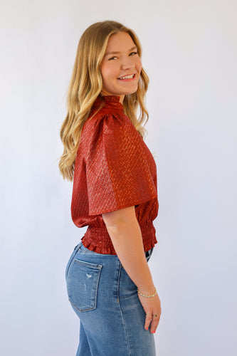 Voy Textured V-Neck Top W/Smocked Hem