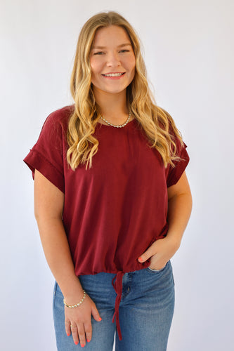 Umgee Drawstring Linen Blend Top in Merlot