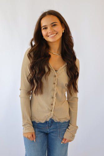 Button Down Lace Trim Fitted Knit Top in Mocha