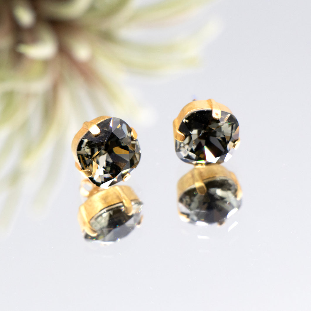 La Vie Parisienne Black Diamond Stud Earrings Gold