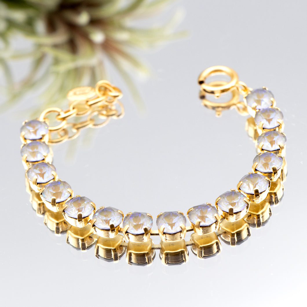 La Vie Parisienne Lite Gray Opal Corona Bracelet in Gold