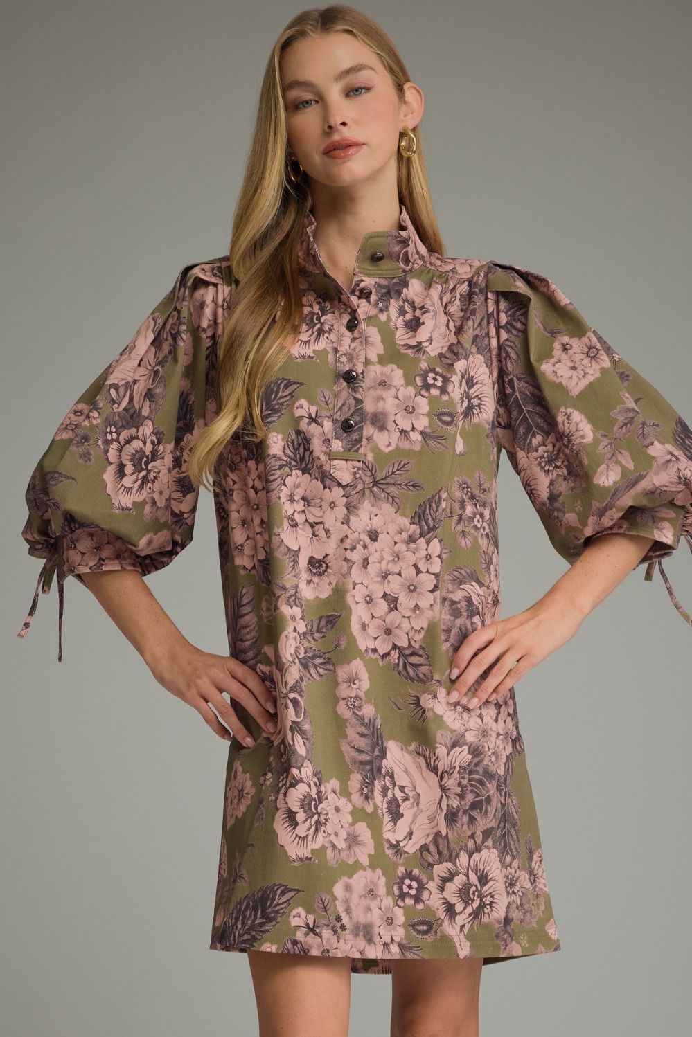 Entro Floral ¾ puff Sleeve Mini Dress in Olive