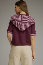 Entro Short Sleeve Top with Striped Scarf in Wine